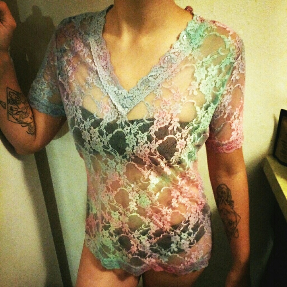Medium tie dye lace shirt